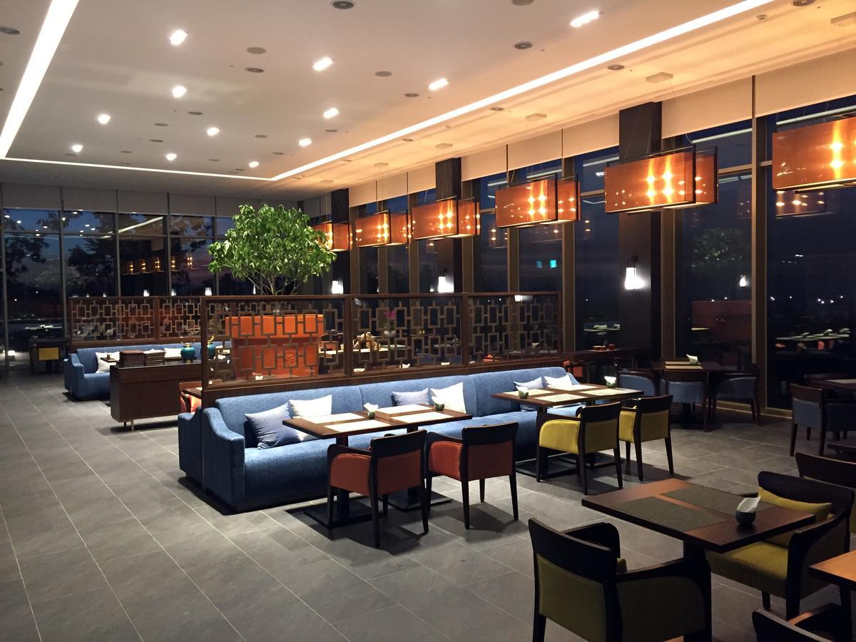 Camphortree Hotel And Resort Jeju Exterior photo