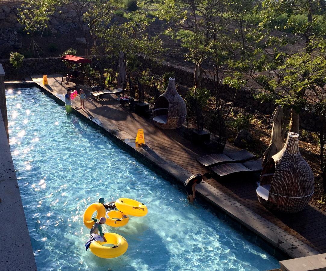 Camphortree Hotel And Resort Jeju Exterior photo